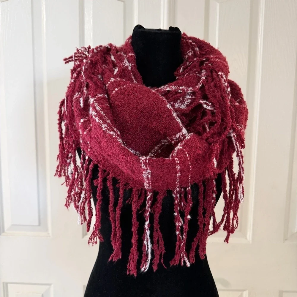 Altard State Womans Scarf Burgundy Fringe Infinity Preppy Boho Festival Knit EUC